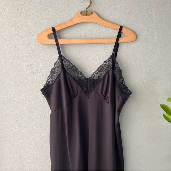 Vintage | 90s Black Lace Trim Slip Dress - Picture 6 of 10